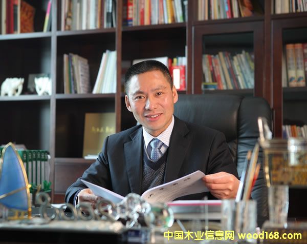 �D�������L(zh��ng)�L(f��ng)�� �c(di��n)���ɷŴ�