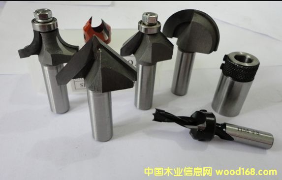 �D����һ���� �c���ɷŴ�