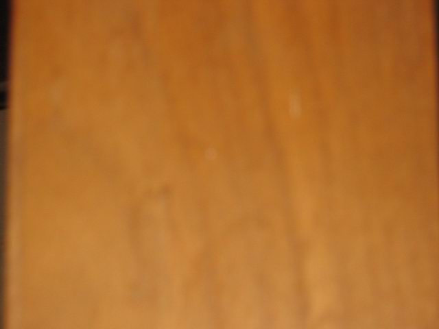 ����߼���ľ�ذ����ϵ�Ԕ����B