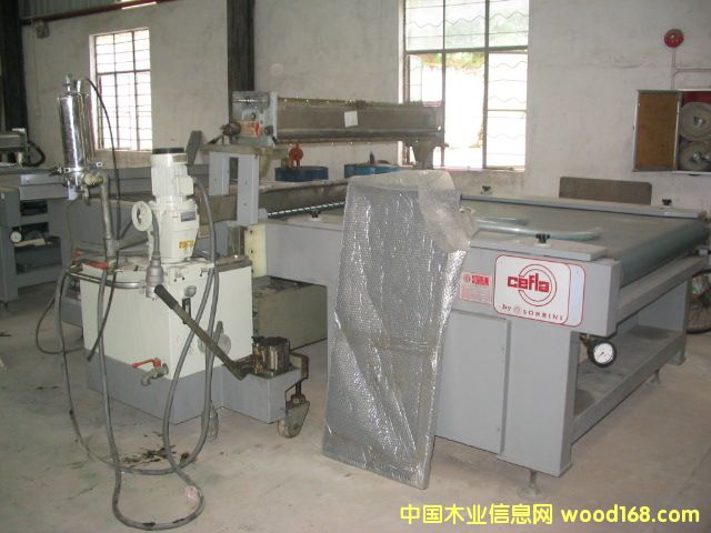 ��������^����C