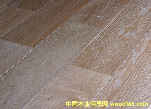 �\ɫ��ľ��Ԕ��(x��)��B