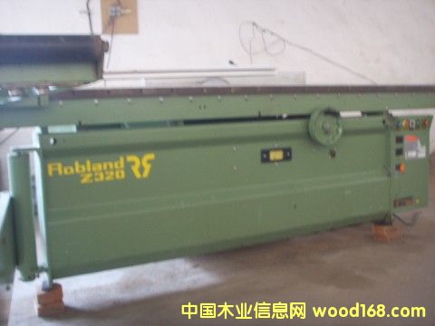 �����r����3.2M���_�