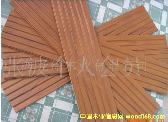 ���T�������T���~��