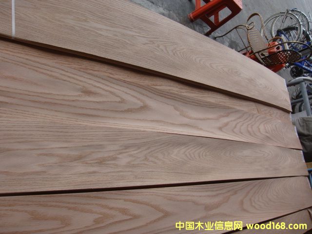 �ں�����ȻľƤ��Ԕ��(x��)��B