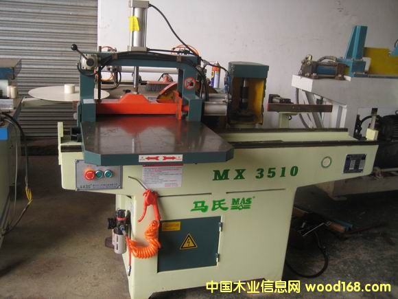 �R�����X�C(j��)��Ԕ��(x��)��B