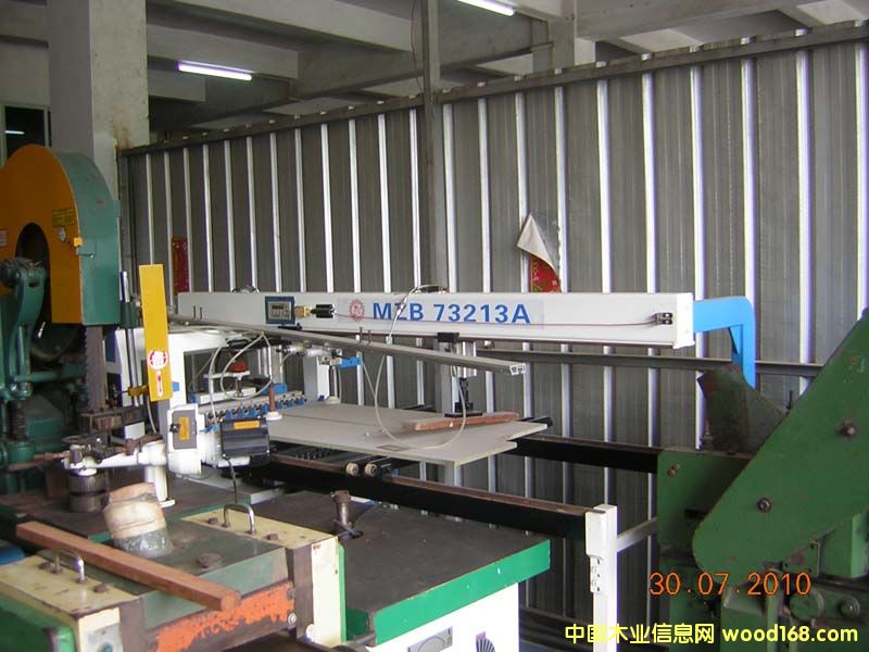 ��������@