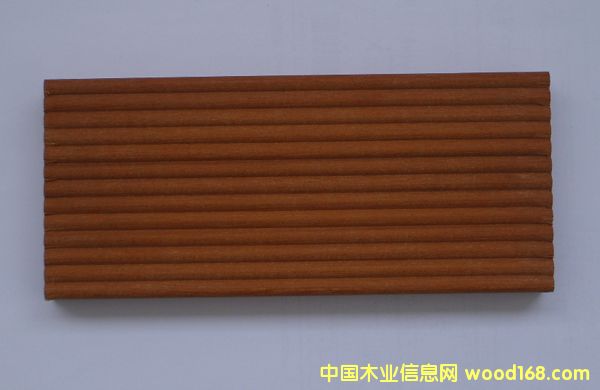 ɽ��ľ����Ƭ��