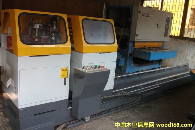 ����p�����