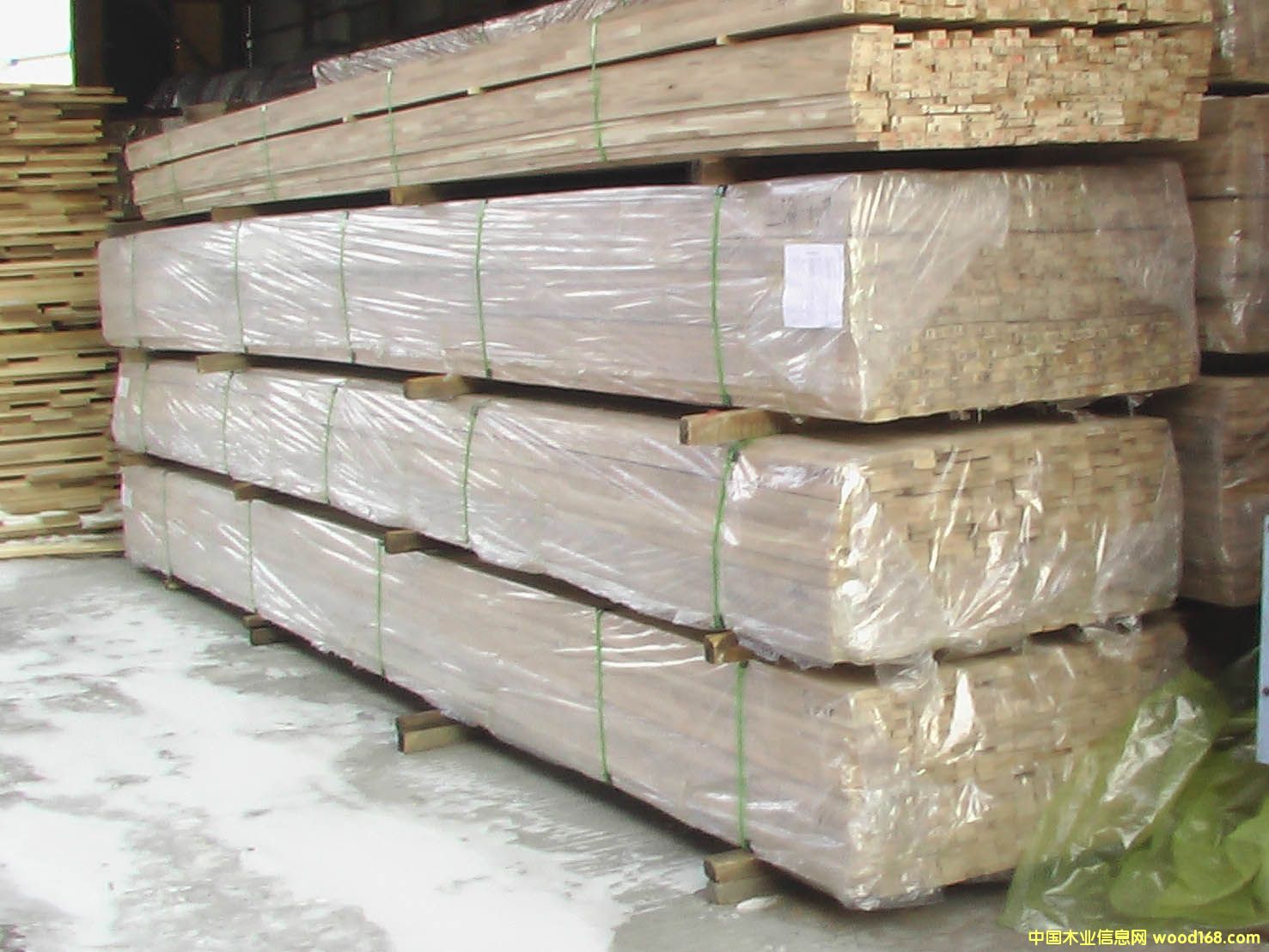 ����(y��ng)1.9cm��2.0cm��ľ���