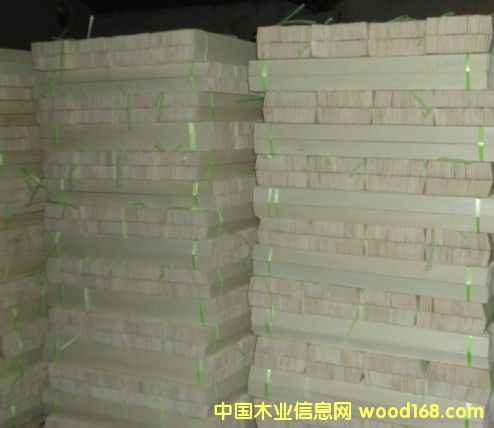 ���l��ľ�l�ŹǗl��Ԕ��(x��)��B