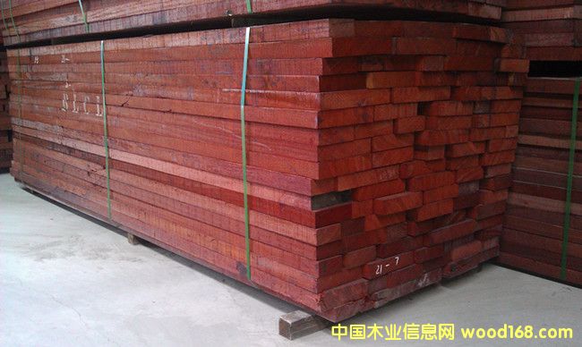 �t������