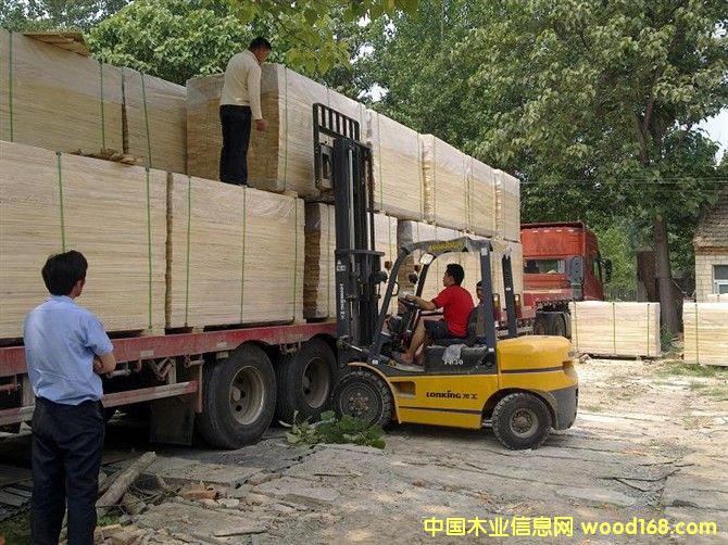 [��] ��ͩľƴ�壬�Ȍ�������l�����ϵ�