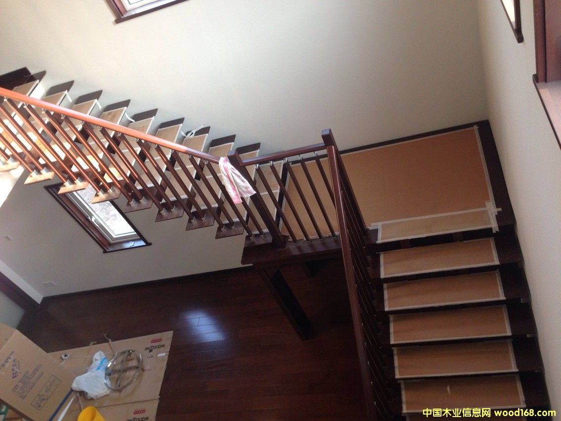  �Ϻ������u��ʽľ�Y(ji��)��(g��u)�e������(n��i)���b�޵�Ԕ��(x��)��B