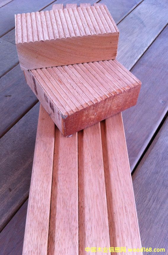 �̈́�ľ����ľ��Ԕ��(x��)��B