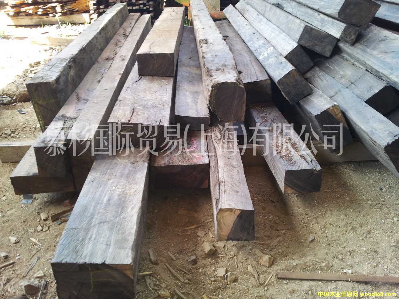 �K��������ľ