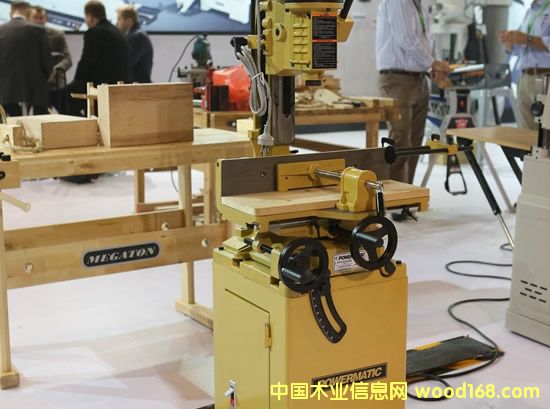 ����ľ��չ���״����M(j��n)��������ľ���C(j��)еƷ��POWERMATIC