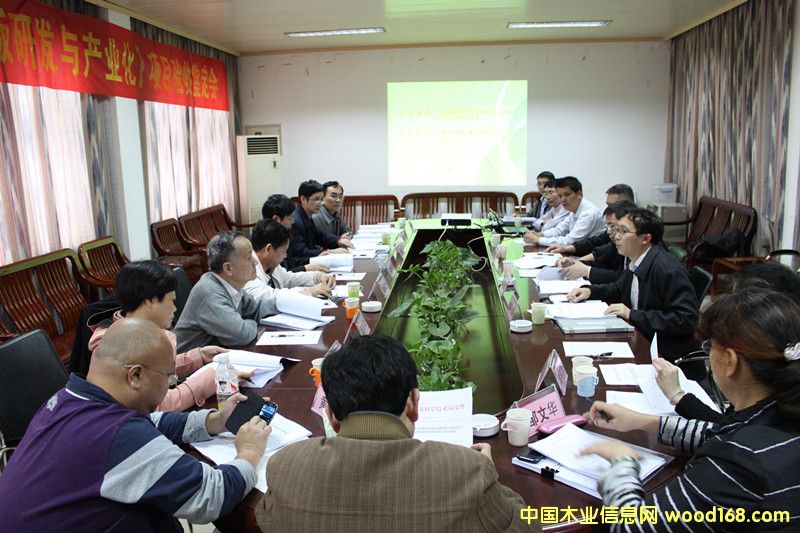 �A�弯�F(tu��n)�҃�(n��i)�b��c�Ҿ�����ȼ���w���аl(f��)�c�a(ch��n)�I(y��)���(xi��ng)Ŀͨ�^�b��