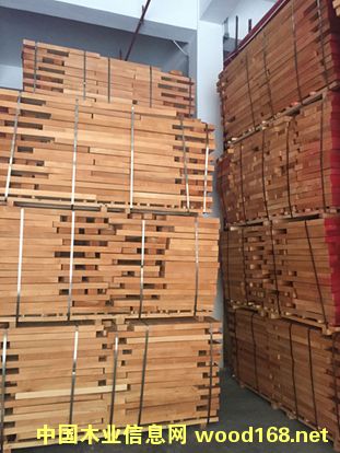 AB���W���M�ڙ�ľ����0.3-0.8M