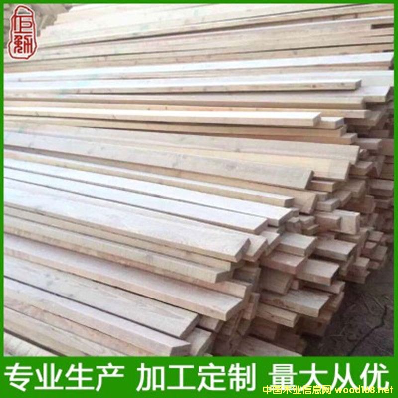 ���~��ľ��