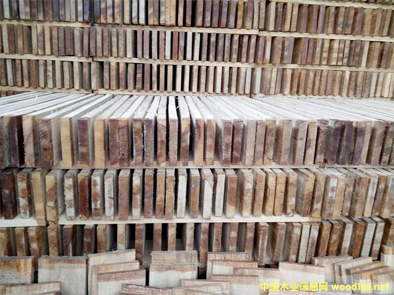 �Ҿ�����ľ��