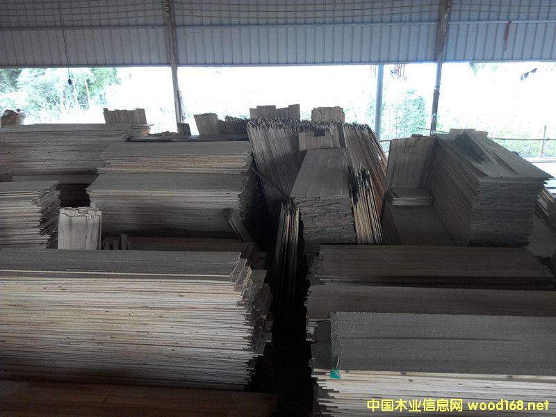 杉木柜櫥板的詳細(xì)介紹