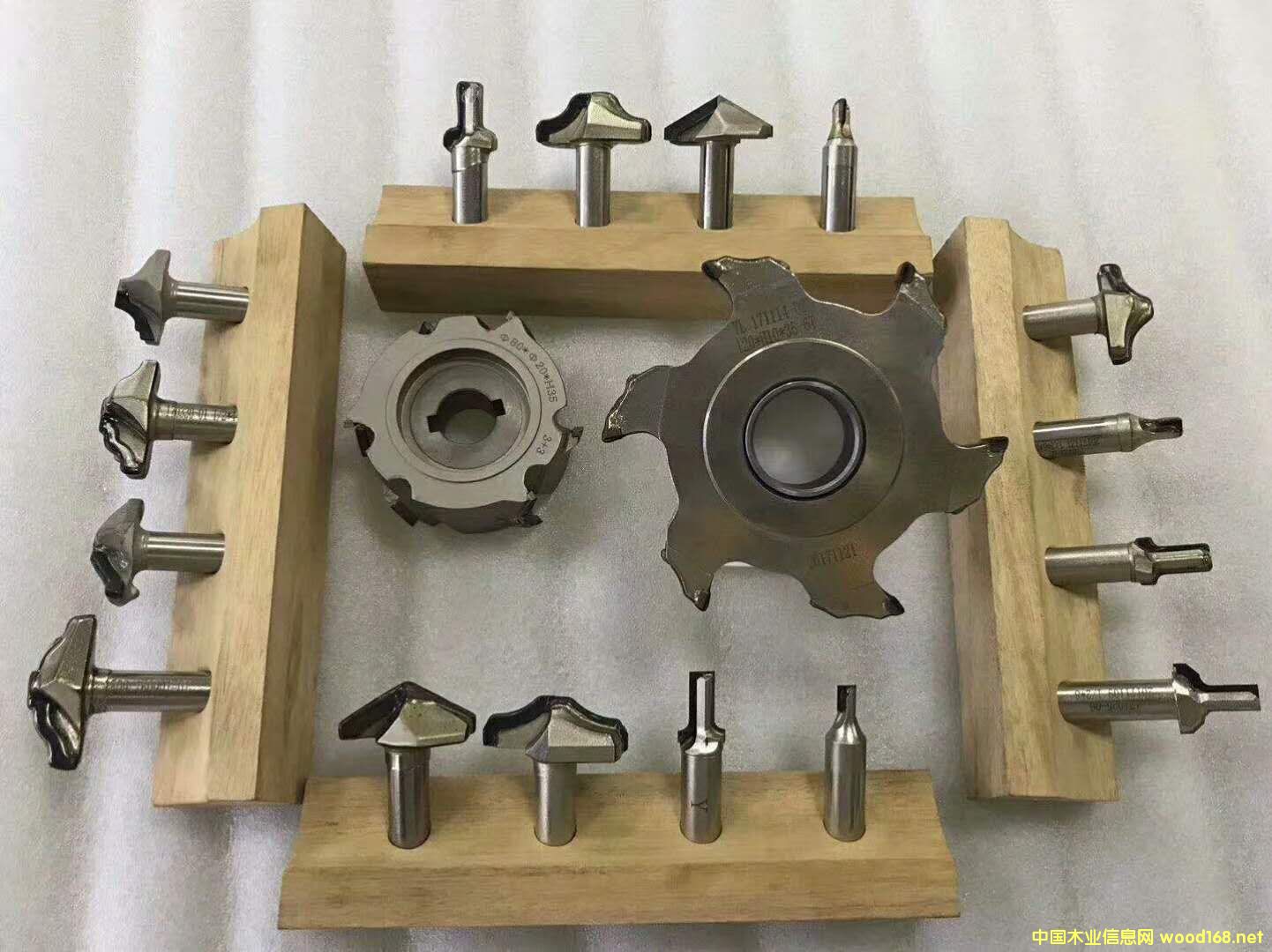 ľ������ʯ����