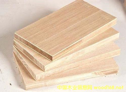 ��ľ����