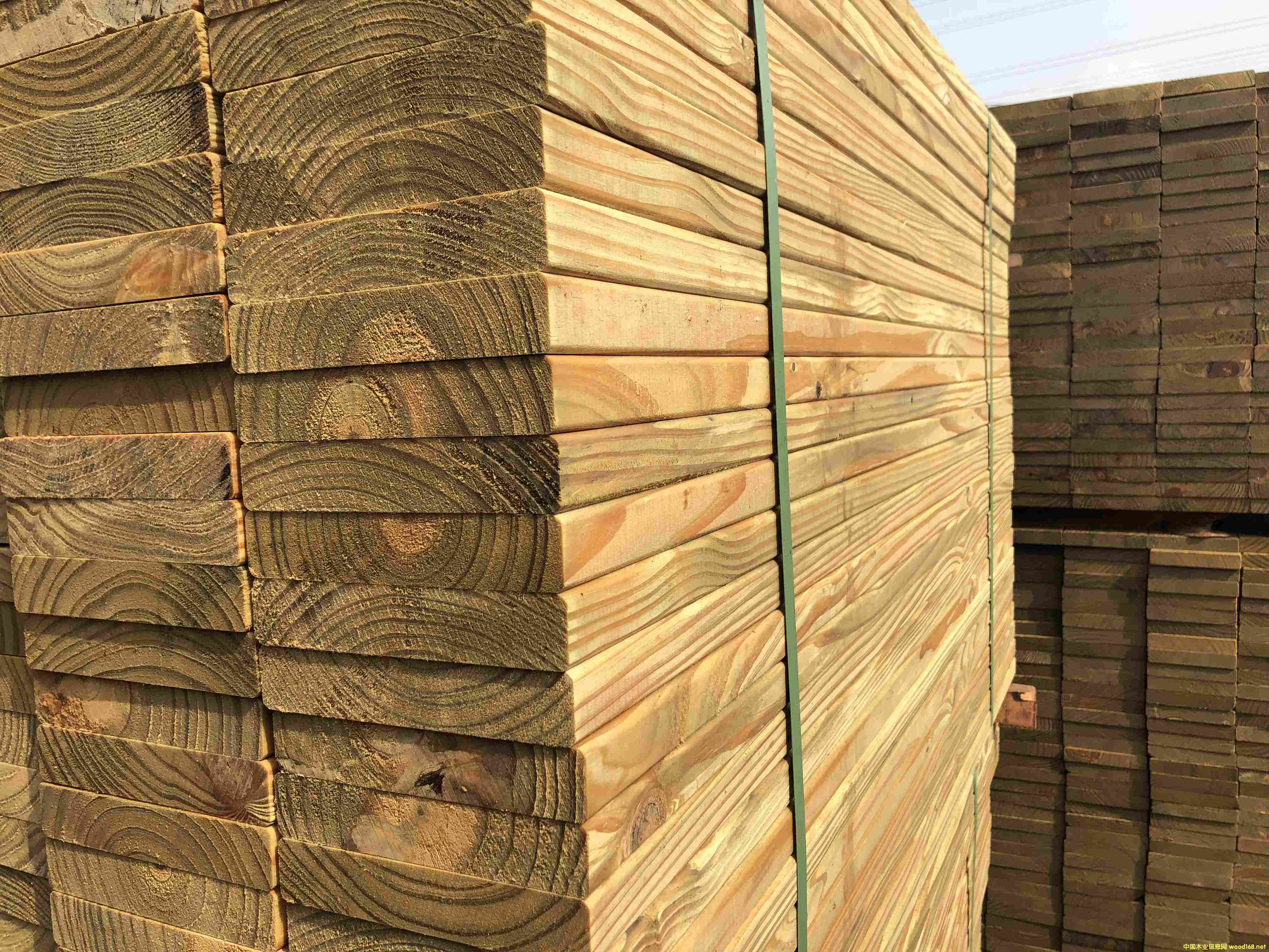 �Ϸ��ɷ���ľ�r(ji��)�� �Ϸ��ɶ����X(qi��n)һ��