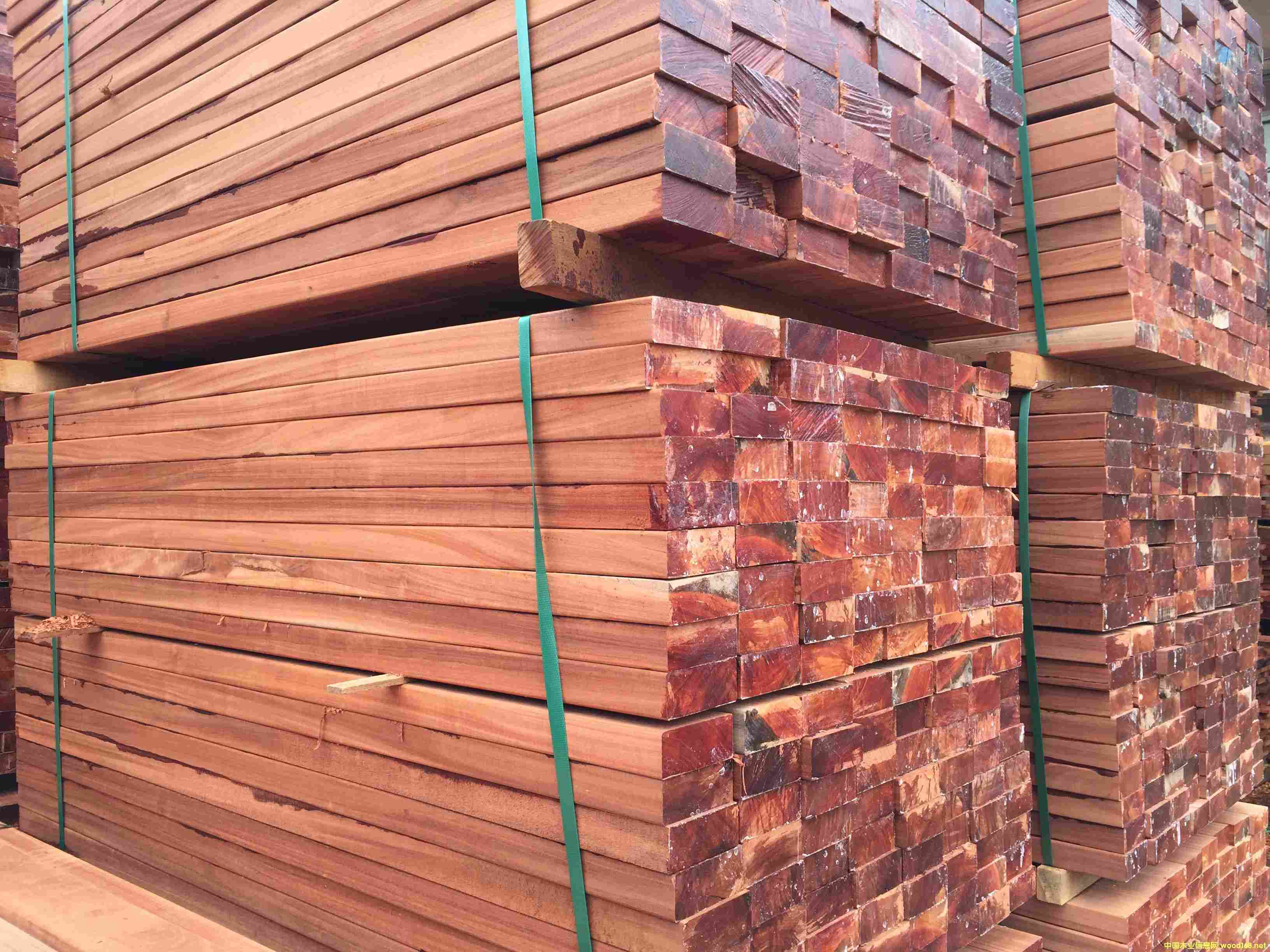 �̈́�ľ�����Xһ���̈́�ľ��r