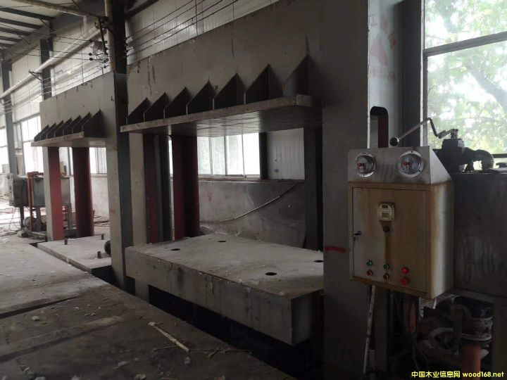 �A(y��)���C