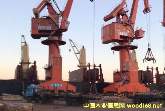 ������ľ���M(j��n)����ͻ�ư��f(w��n)������