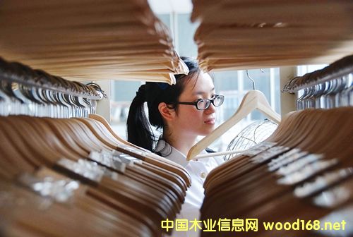 ���Ҽ�(j��)ʾ���^(q��)Ч��(y��ng)ͻ�@ ���Ї��¼�֮����ľ��Ʒ�������L